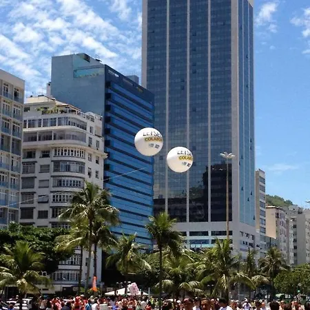 Apartamento Copacabana: Beachfront Modern Retreat with Ocean Views Rio de Janeiro Exterior photo