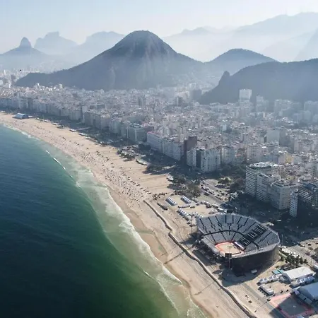 Apartamento Copacabana: Beachfront Modern Retreat with Ocean Views Rio de Janeiro Exterior photo