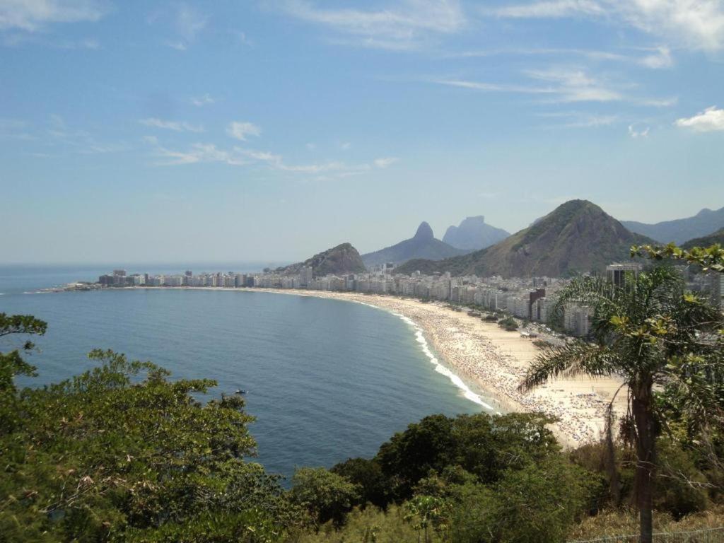 Apartment Copacabana: Beachfront Modern Retreat With Ocean Views Rio de Janeiro
